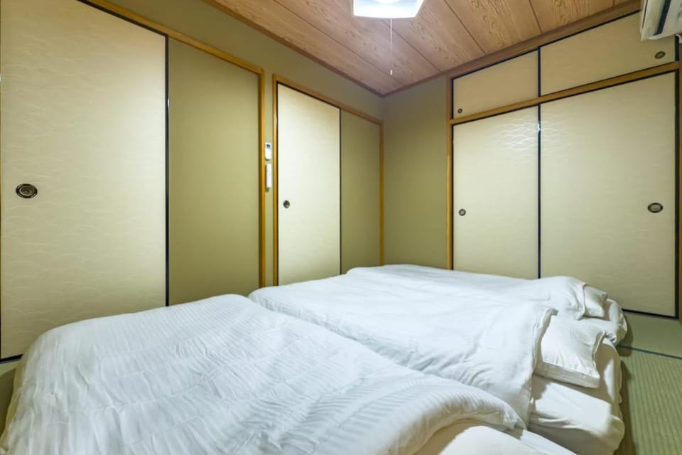 IKU Osaka Castle Apartment in Osaka