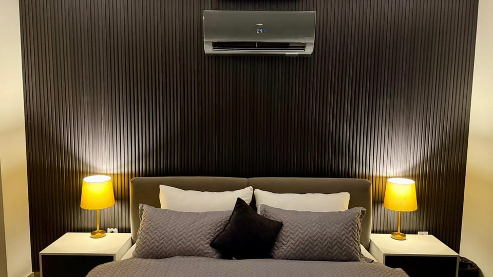 Bed, Bedroom, air conditioner