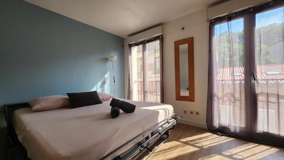 Studio lumineux, confortable et calme, Parking Apartment in Toulouse