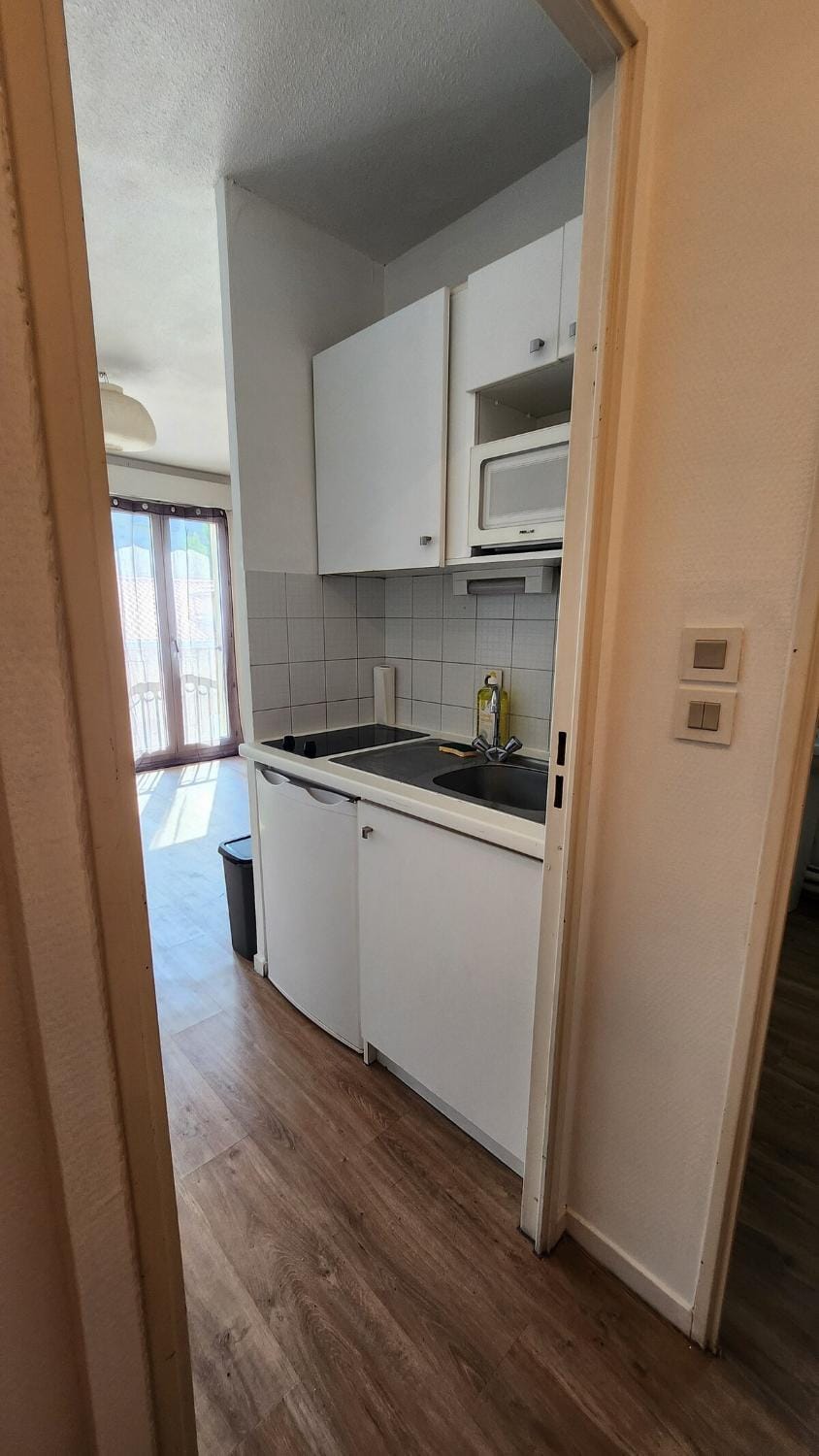 Studio lumineux, confortable et calme, Parking Apartment in Toulouse