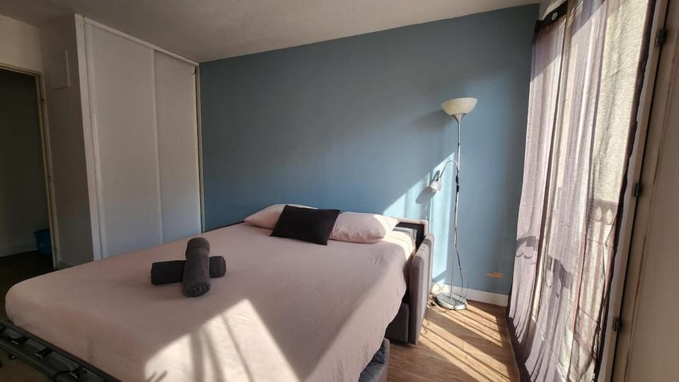 Studio lumineux, confortable et calme, Parking Apartment in Toulouse