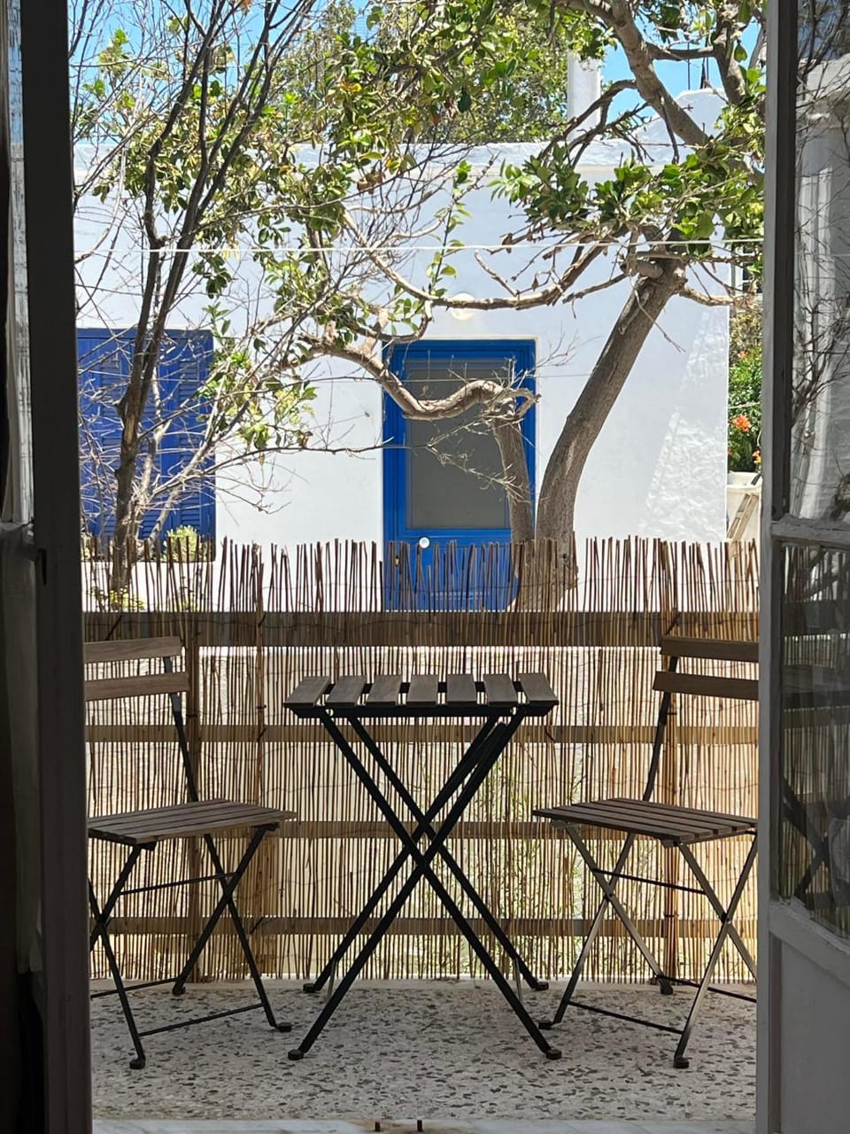 Patio, Day, Balcony/Terrace, Dining area