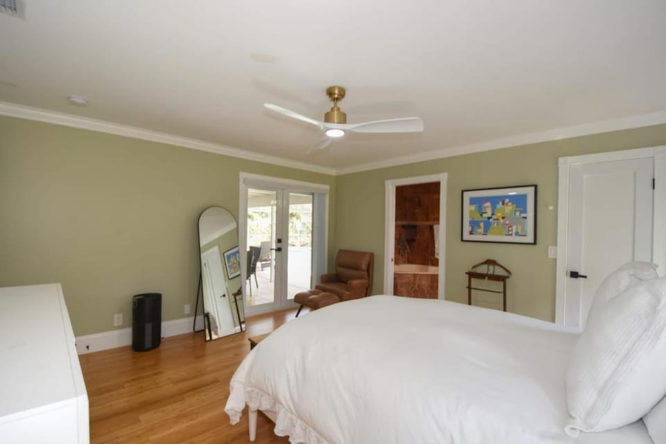 Coral Springs Retreat, Enclosed Pool & Free Parking House in Coral Springs
