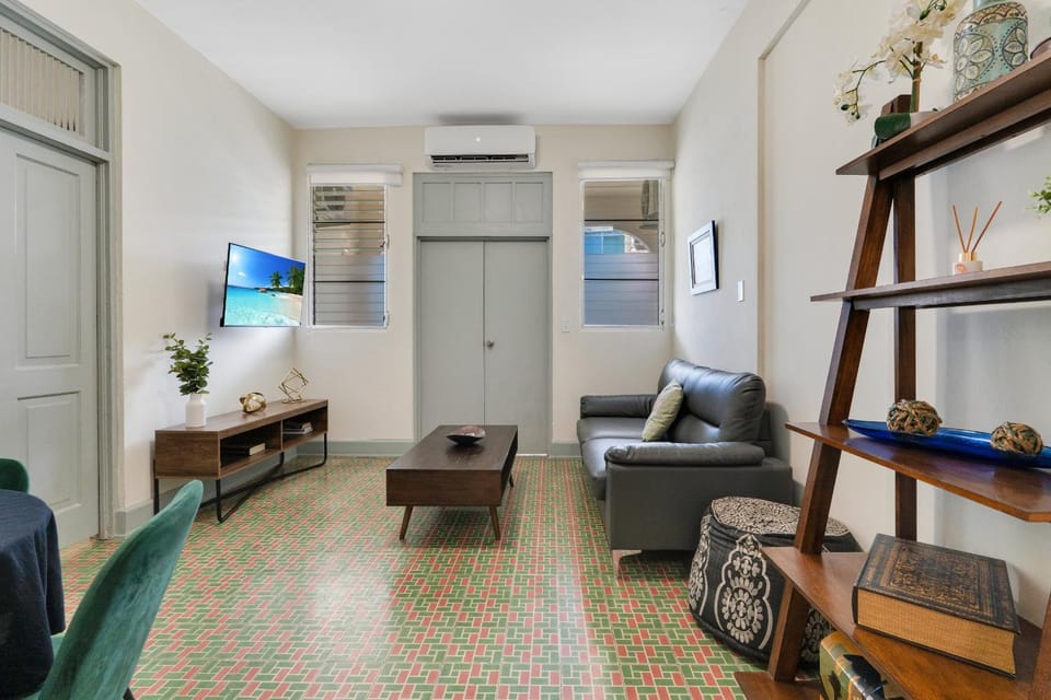 Communal lounge/ TV room, Living room