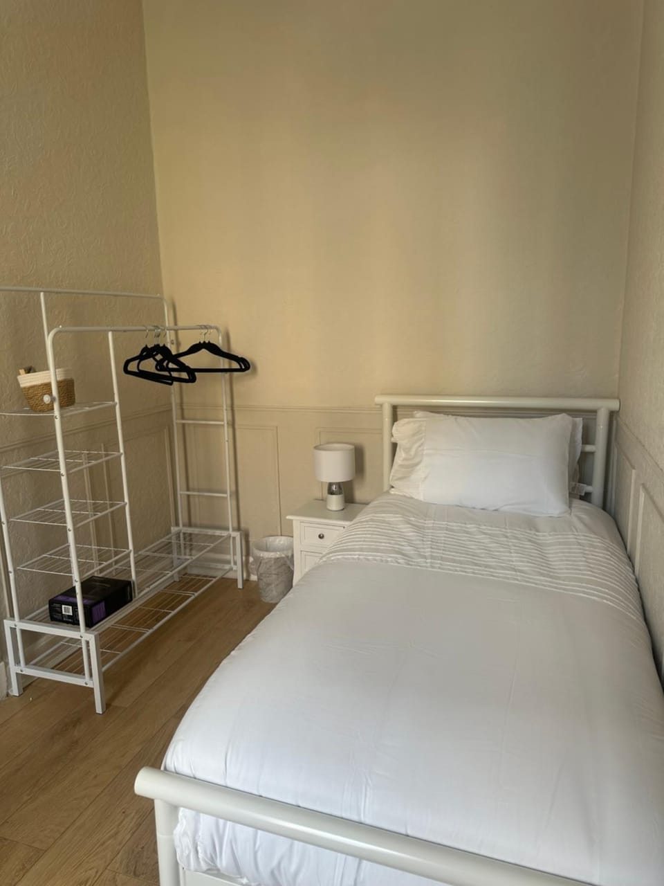 Edinburgh City Centre Twin Room Bed and Breakfast in Edinburgh
