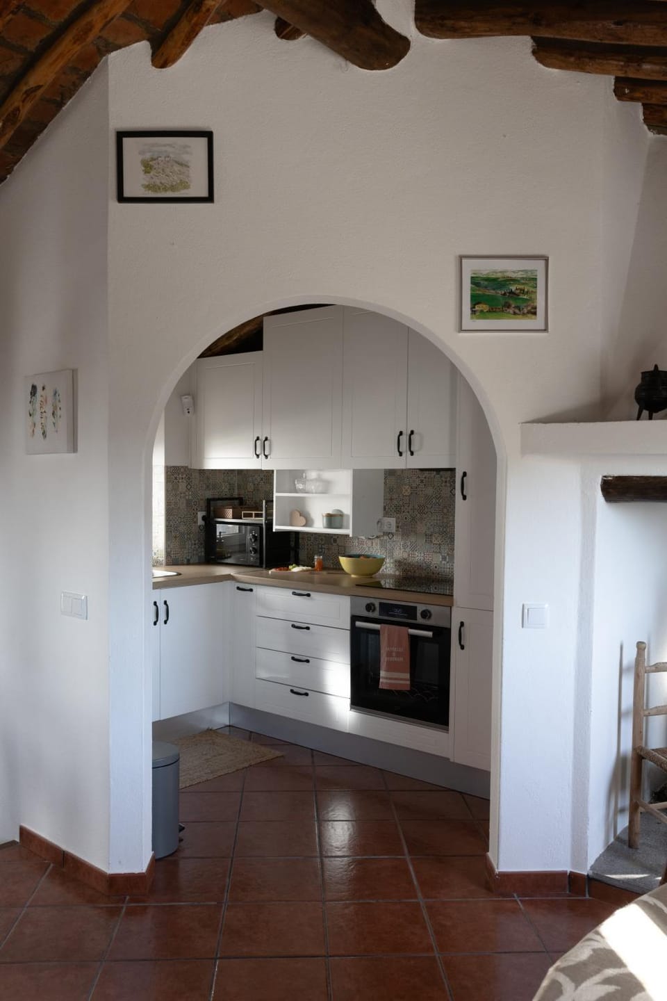 Kitchen or kitchenette, oven, stove