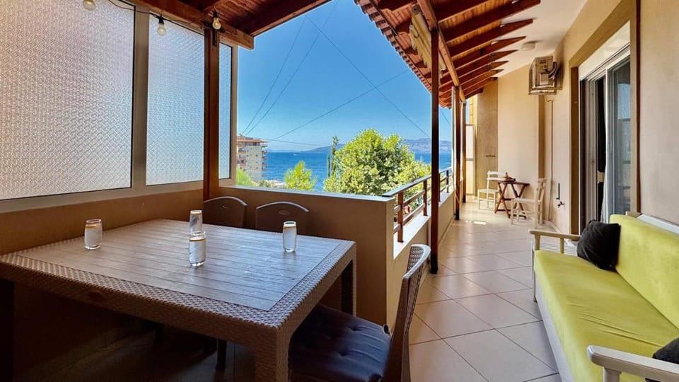 Day, Natural landscape, Balcony/Terrace
