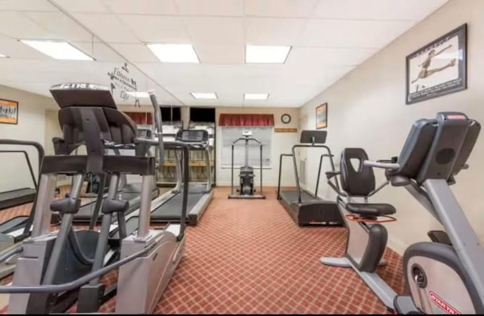 Comfy Condo near Disney-Free Shuttle to Parks House in Orlando