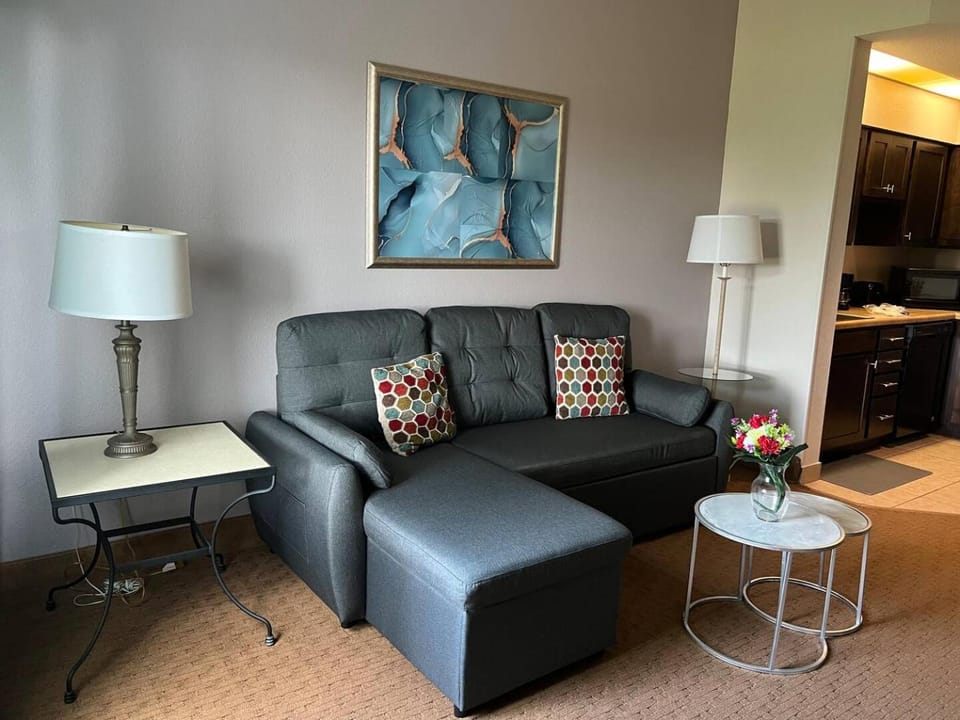 Condo near Disney-free shuttle to all theme parks House in Orlando