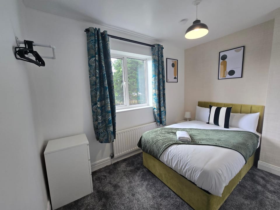 Bed, Photo of the whole room, Bedroom, heating, internet, towels