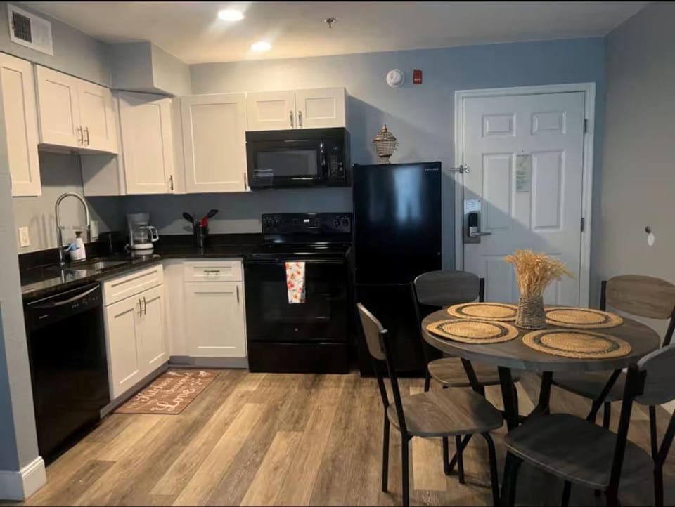 Condo 2 Queen beds-Disney-Universal House in Bay Lake