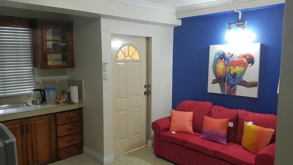 Le Chateau - Hummingbird Apartment Apartment in Trinidad and Tobago