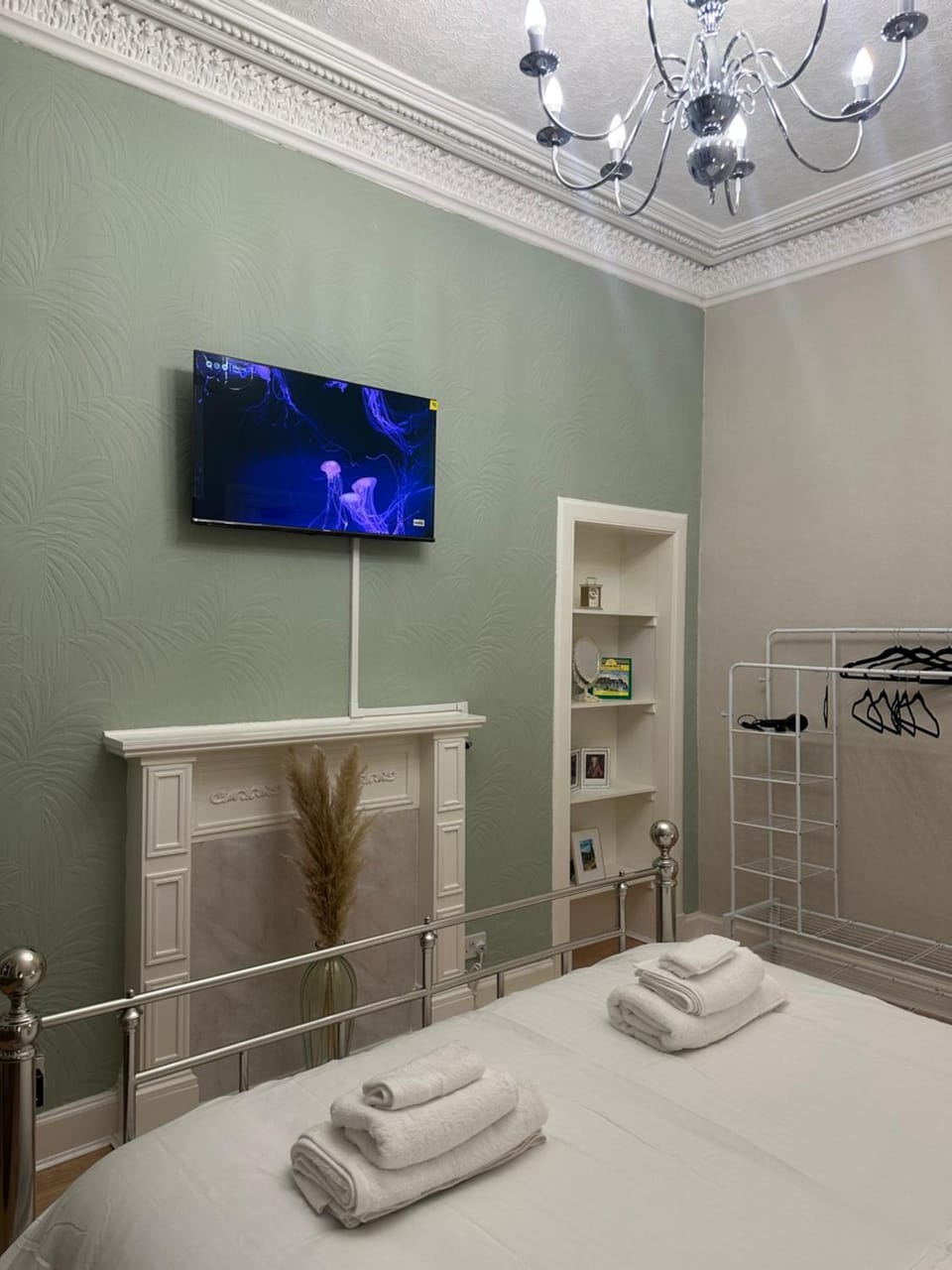 Edinburgh City Centre King Room Bed and Breakfast in Edinburgh