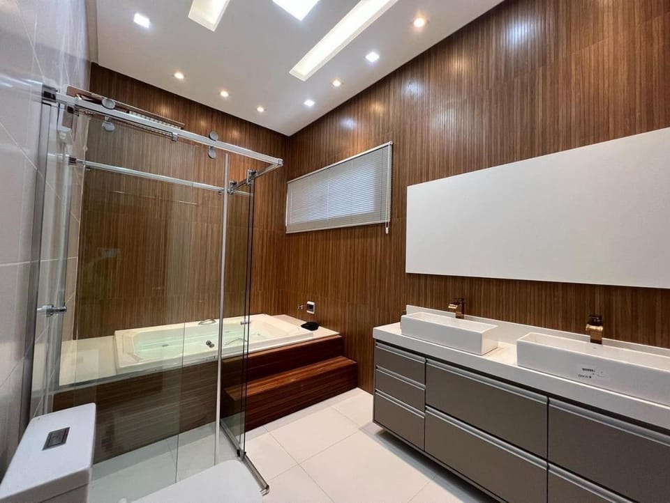 Shower, Hot Tub, Bathroom, Bath, towels