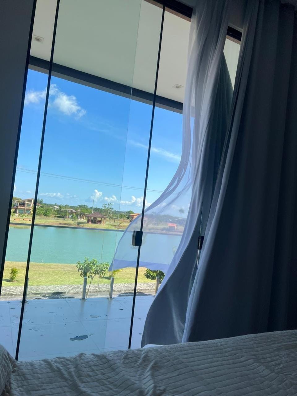 Bed, Day, Photo of the whole room, Lake view