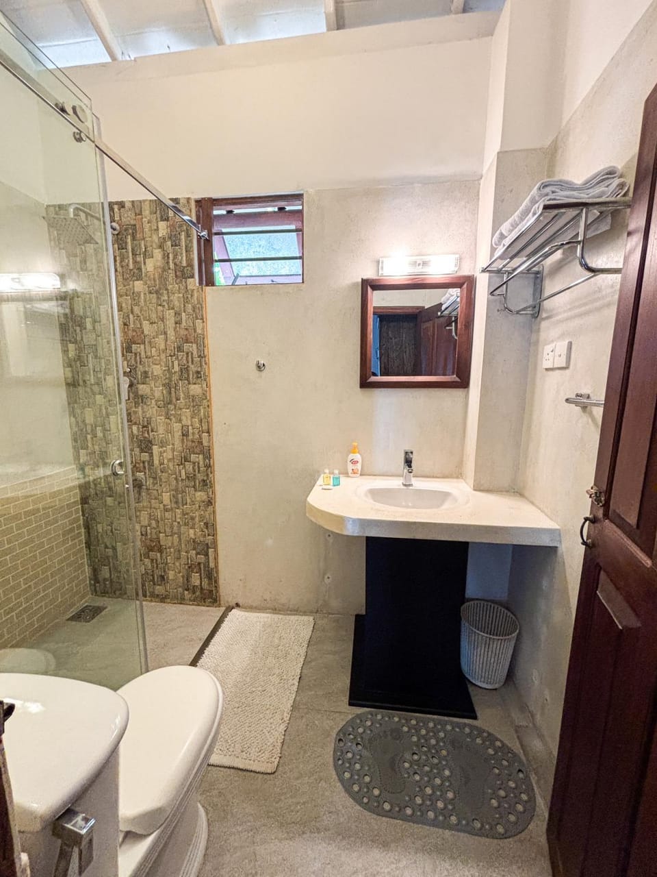 Shower, Toilet, Bathroom