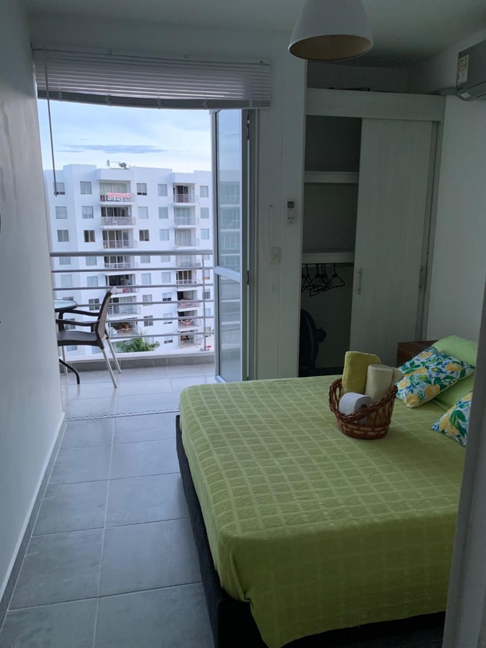 Bed, Balcony/Terrace, Photo of the whole room, Bedroom, towels