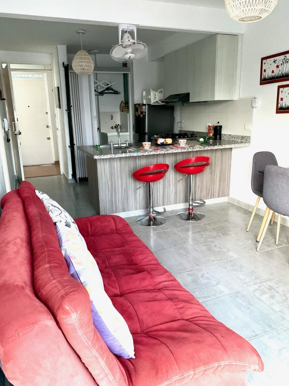 Kitchen or kitchenette, Living room, Seating area, Dining area, stove