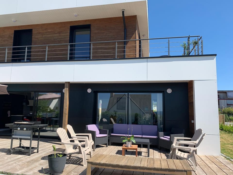Villa vue mer plage à pied Villa in Clohars-Carnoët