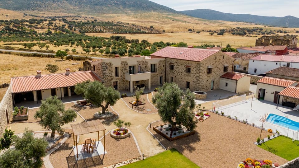 Property building, Natural landscape, Inner courtyard view