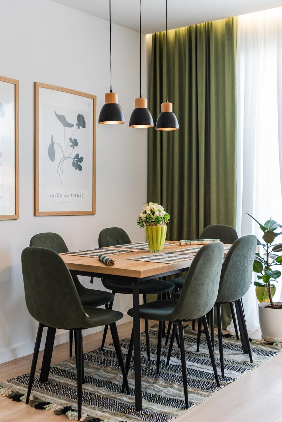 Living room, Dining area