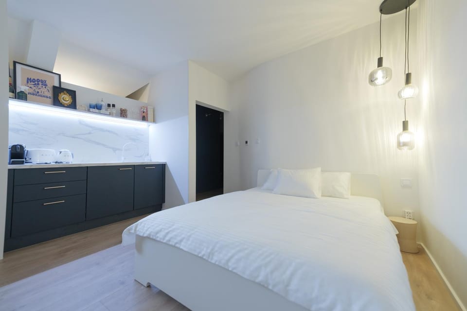 Kitchen or kitchenette, Photo of the whole room, Bedroom