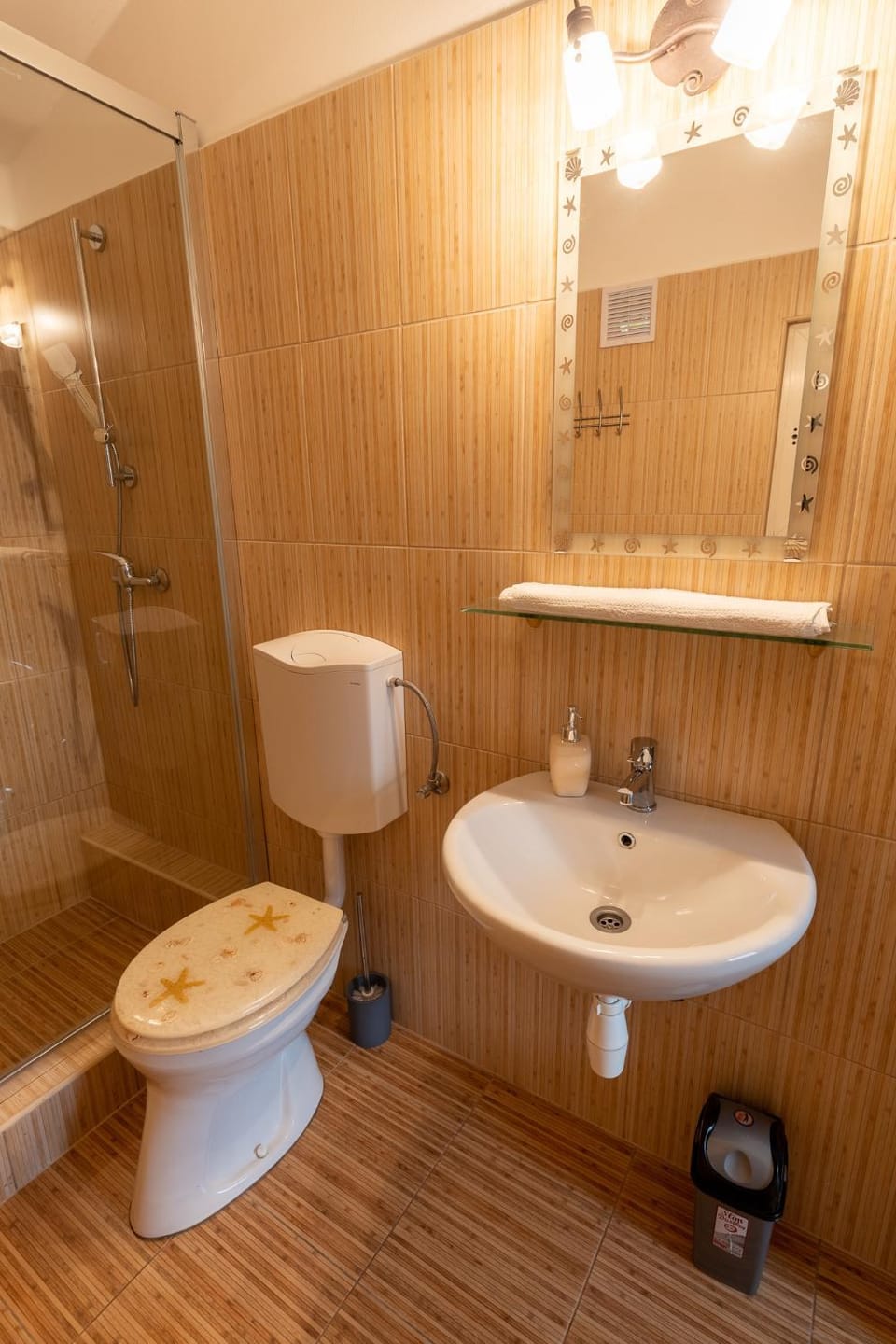 Adél Vendégház Bed and Breakfast in Hungary