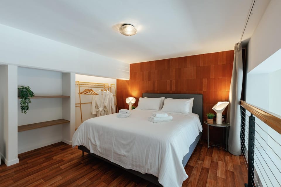 Bed, Photo of the whole room