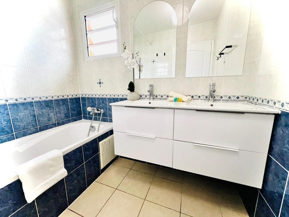 Serenity - La Marina Apartment in Réunion
