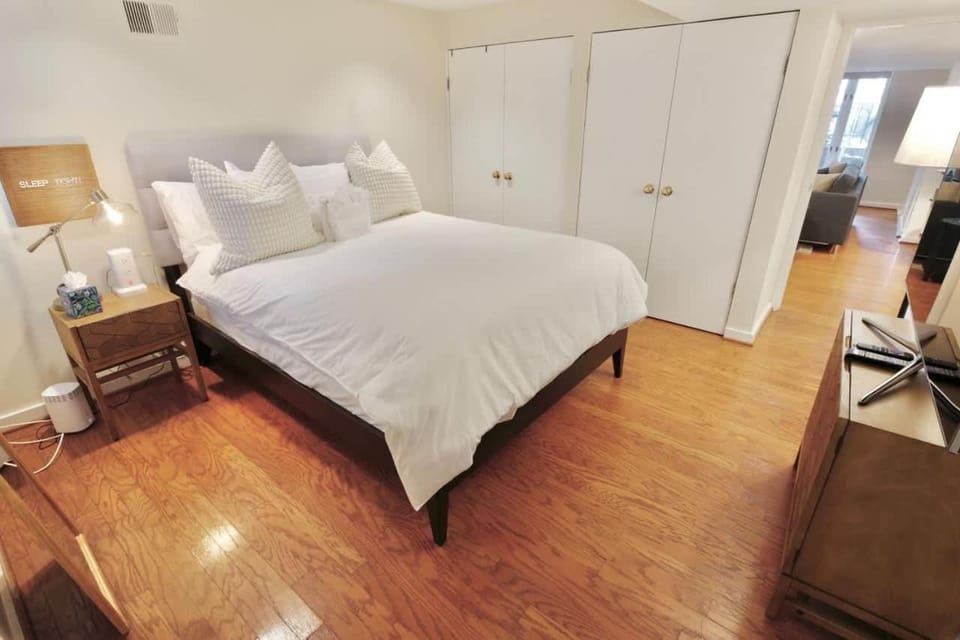 DC Dweller Eastern Market Gem Apartment in Capitol Hill