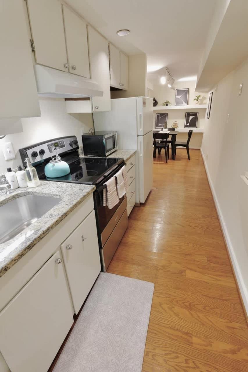 DC Dweller Eastern Market Gem Apartment in Capitol Hill