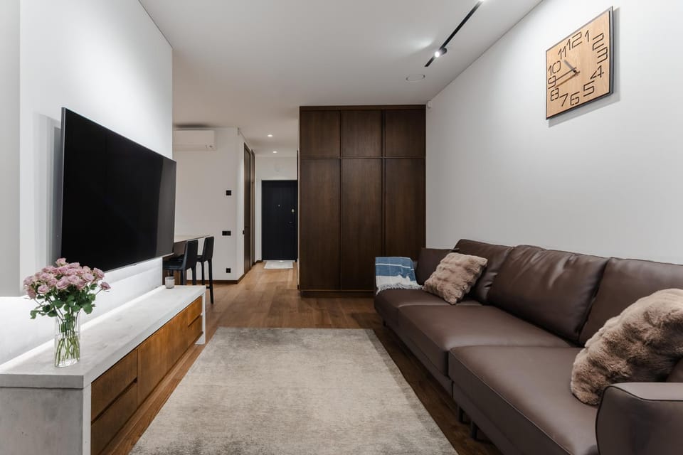 TV and multimedia, Living room, Seating area, wardrobe