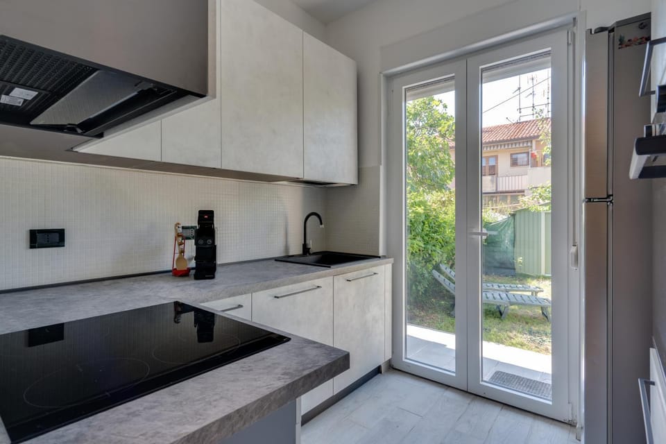 Kitchen or kitchenette, oven, stove