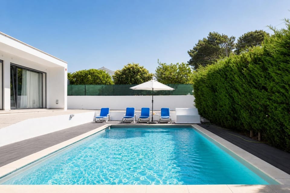 Day, Pool view, Swimming pool, sunbed
