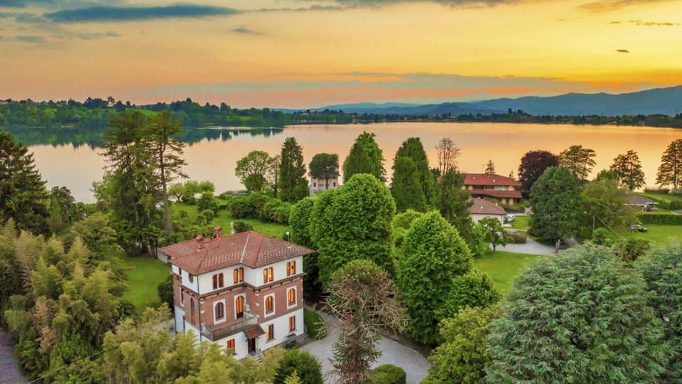 Lake Monate villa Villa in Lombardy