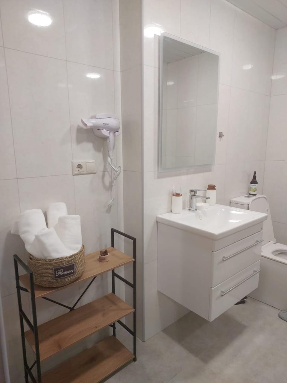 Toilet, Bathroom, towels