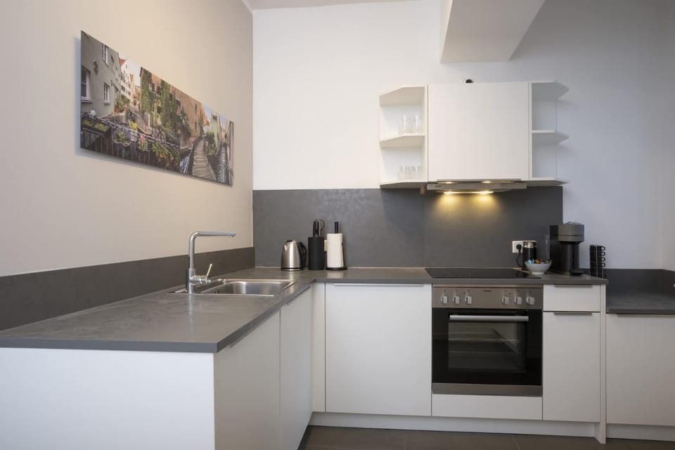 Coffee/tea facilities, Kitchen or kitchenette