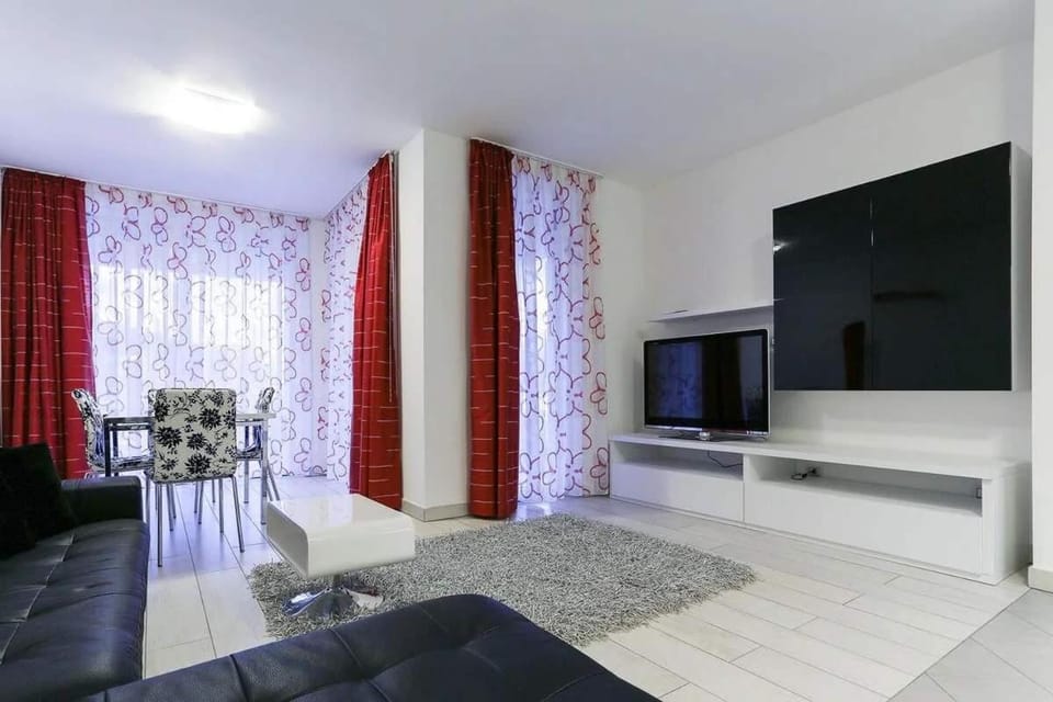 2 bedroom Golfo Gabella apartment rental Apartment in Canton of Ticino