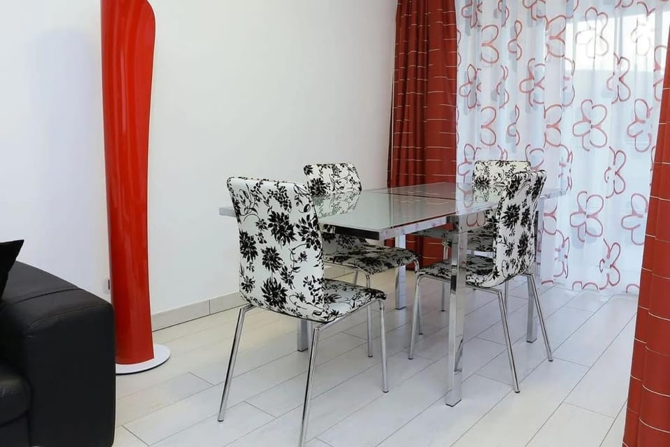 2 bedroom Golfo Gabella apartment rental Apartment in Canton of Ticino