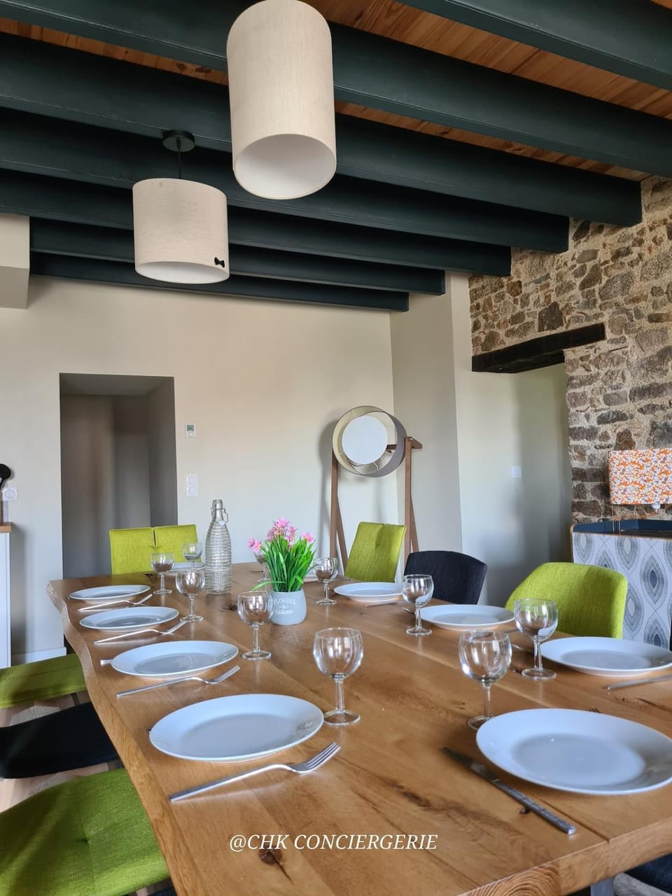 Dining area, kitchen