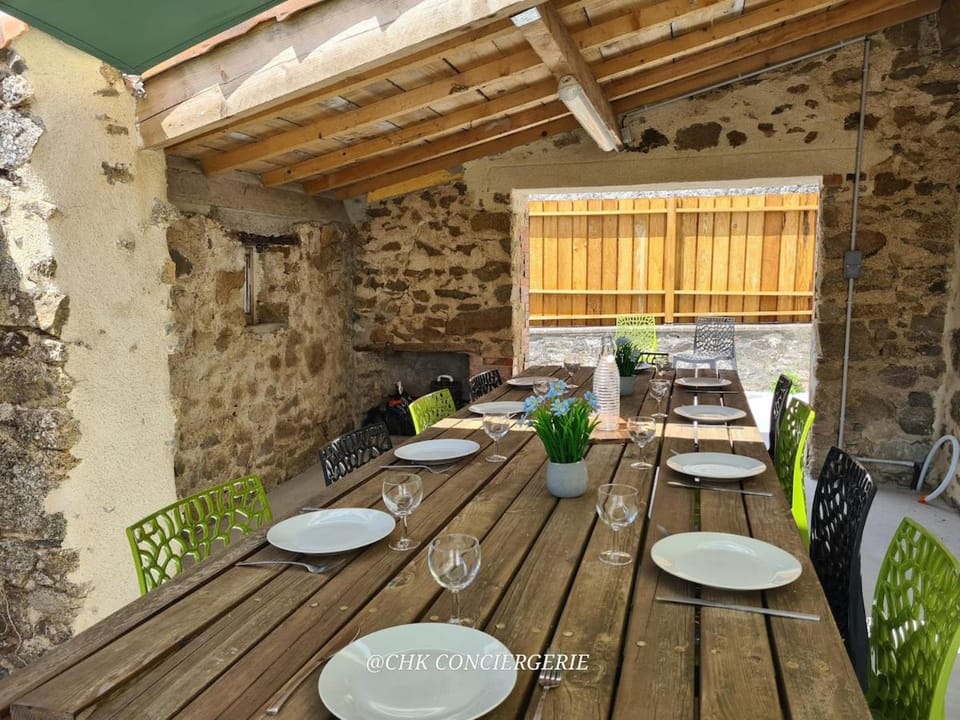 Patio, Dining area