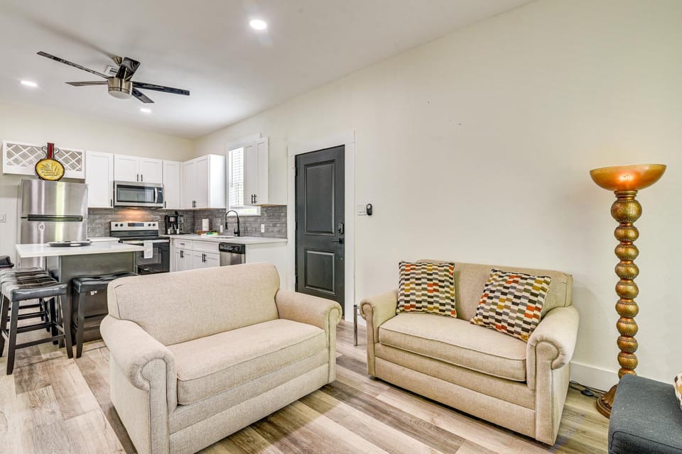 Close to Beach: Walkable Galveston Getaway! House in Galveston Island