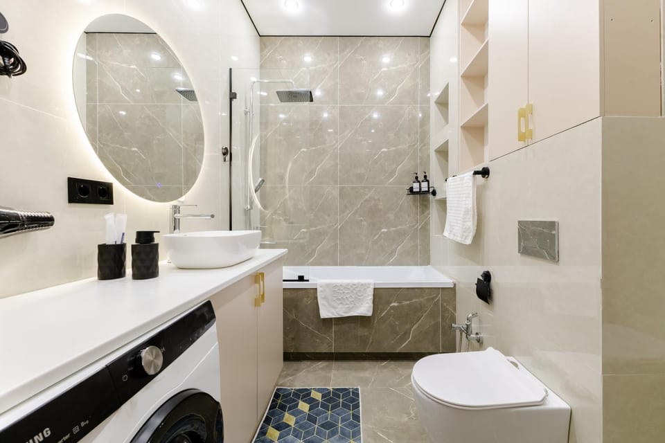 Toilet, Bathroom, washing machine