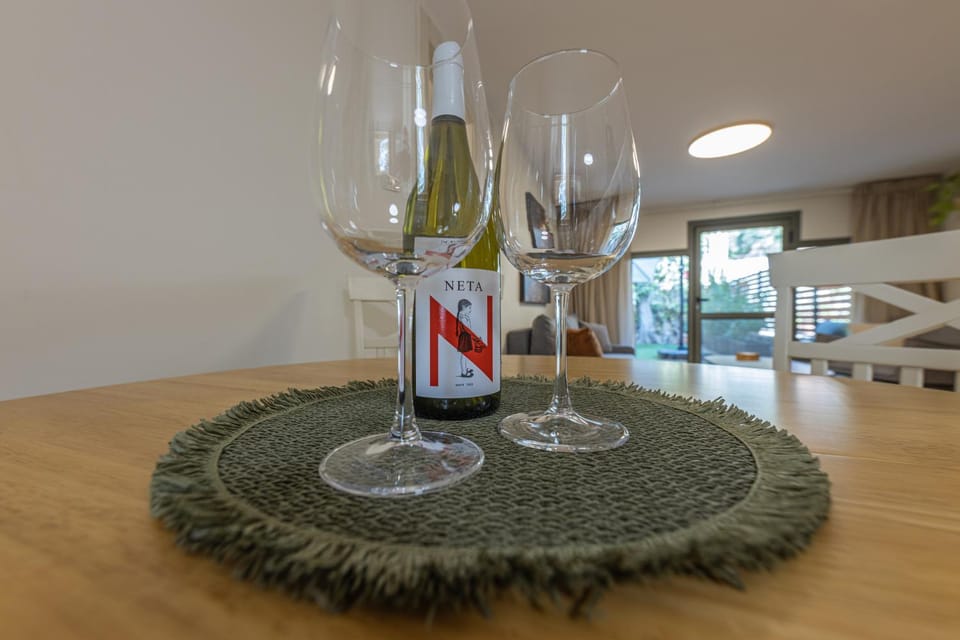Dining area, Alcoholic drinks