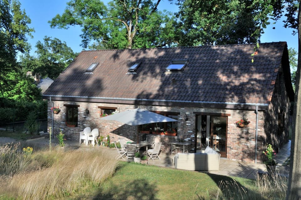 Property building, Patio, Garden, Garden view