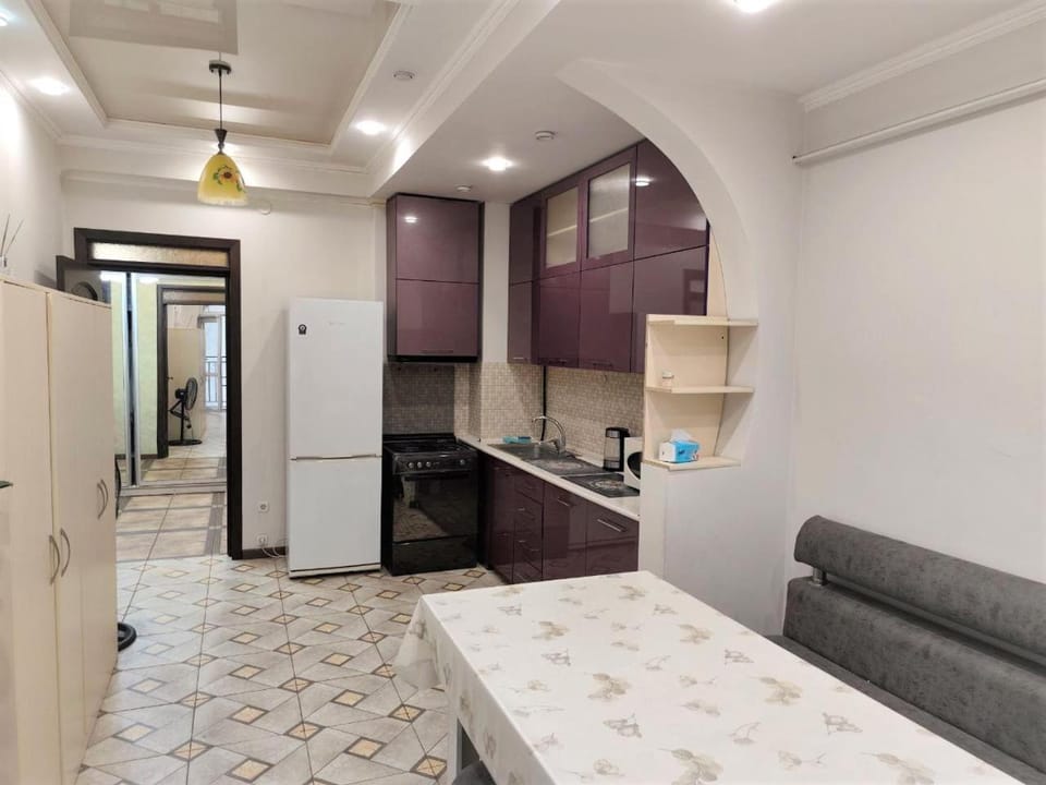 microwave, kitchen