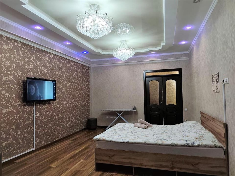 Bed, TV and multimedia, Photo of the whole room