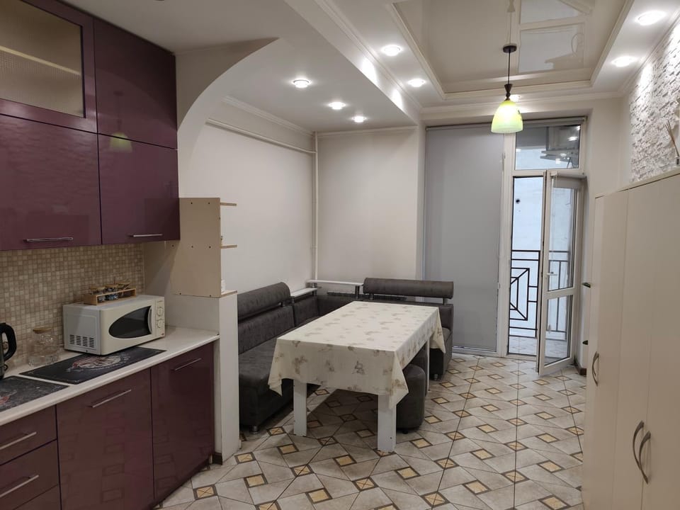 Dining area, pet friendly, kitchen