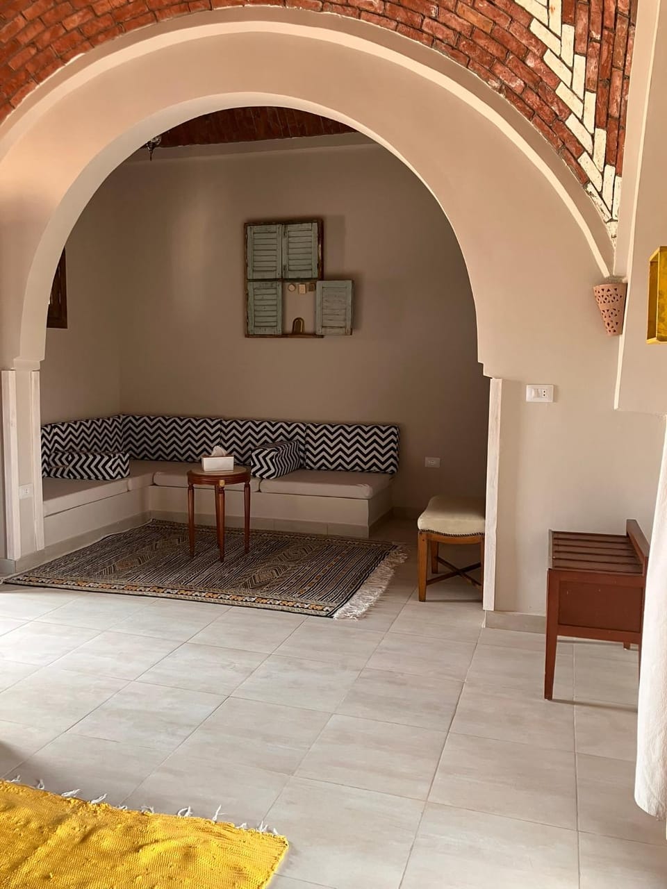 Bed, Living room, Photo of the whole room, Bedroom
