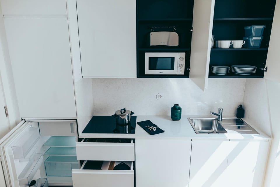 Cozy 1BR Getaway Intendente | By Airnest Apartment in Lisbon